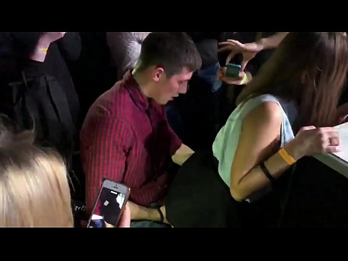 ❤️ Tinuod nga sekso sa usa ka nightclub sa Russia. Ang 18-anyos nga Ruso nga babaye sa anus ug puwerta nakighilawas sa usa ka nightclub Anal porn sa ceb.taxiporec.top ﹏